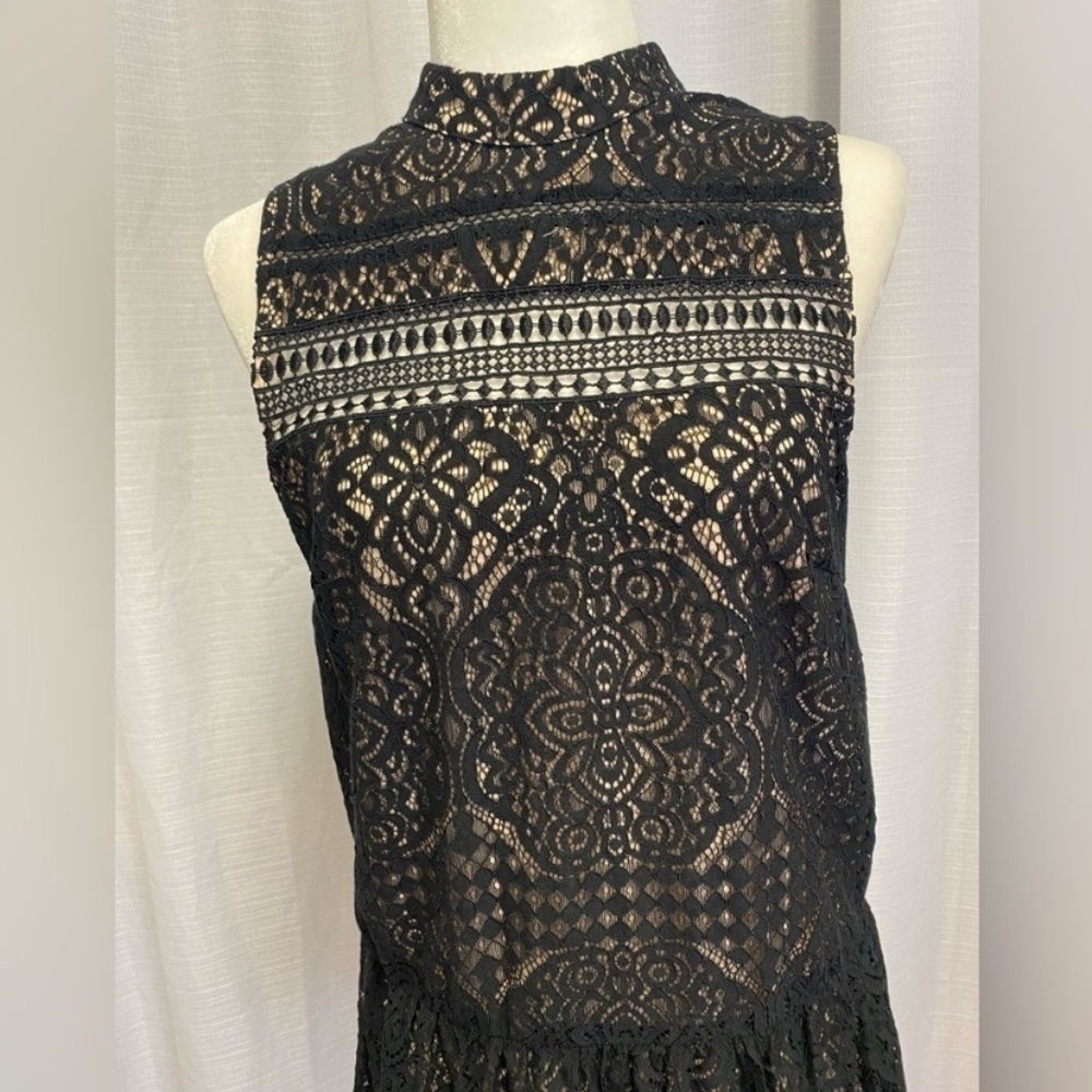Lulu's nwt Black and nude lace sleeveless Mini Dress small - Picture 5 of 9